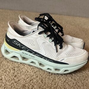 Skechers White and Black Glide-Step Sneakers